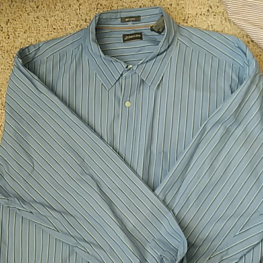 St. John's Bay mens dress shirt